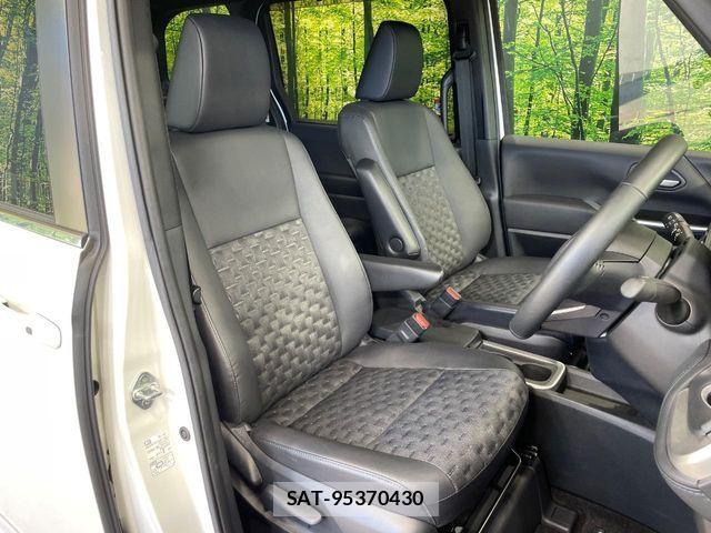 Toyota VOXY HYBRID 2023-11 7273251-7