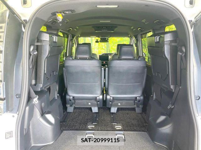 Toyota VOXY HYBRID 2021-02 7271626-10