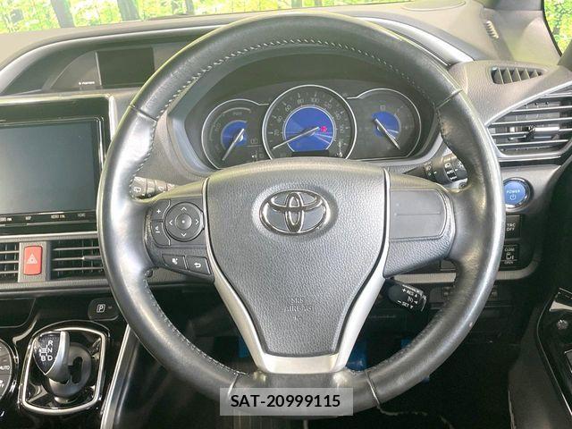 Toyota VOXY HYBRID 2021-02 7271626-11
