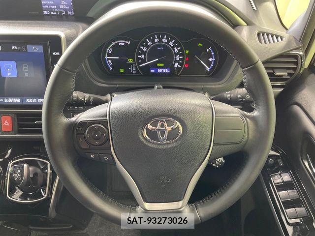 Toyota VOXY HYBRID 2021-06 7273254-11