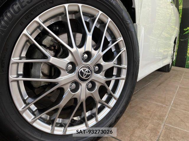 Toyota VOXY HYBRID 2021-06 7273254-13