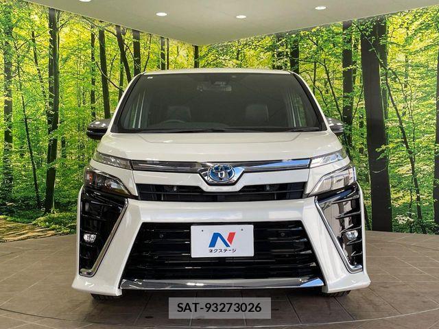 Toyota VOXY HYBRID 2021-06 7273254-14