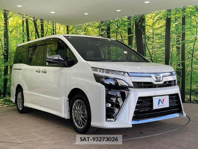 Toyota VOXY HYBRID 2021-06 7273254-16