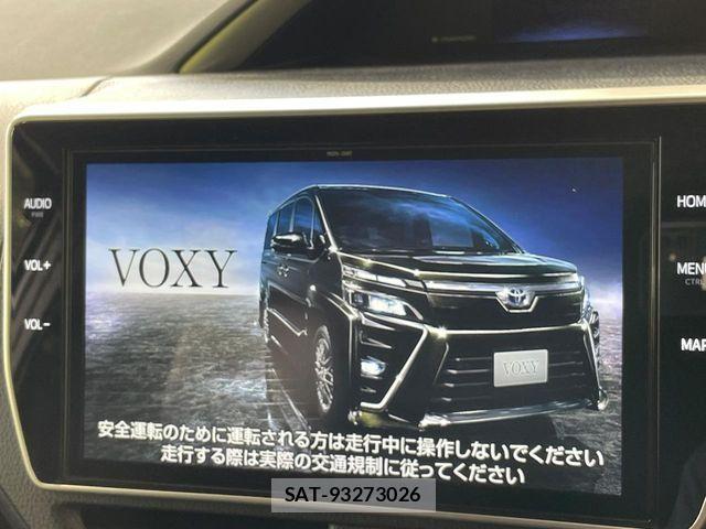 Toyota VOXY HYBRID 2021-06 7273254-2