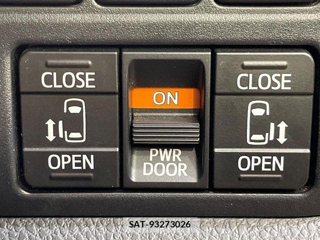 Toyota VOXY HYBRID 2021-06 7273254-5