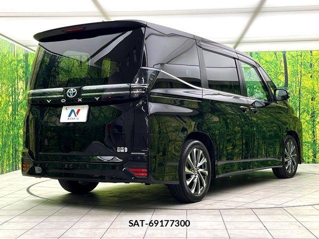 Toyota VOXY HYBRID 2025-03 7273252-16