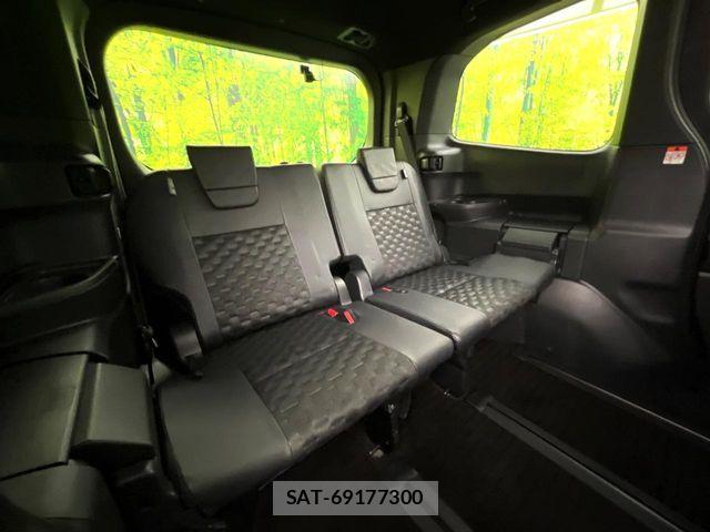 Toyota VOXY HYBRID 2025-03 7273252-8