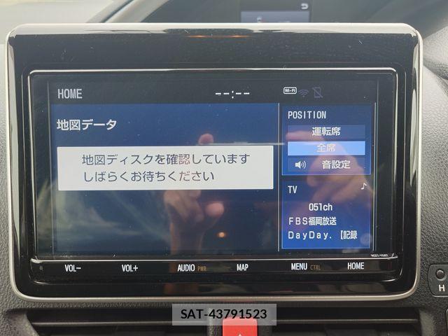 Toyota VOXY HYBRID 2020-03 7272794-14