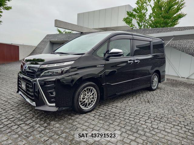 Toyota VOXY HYBRID 2020-03 7272794-1