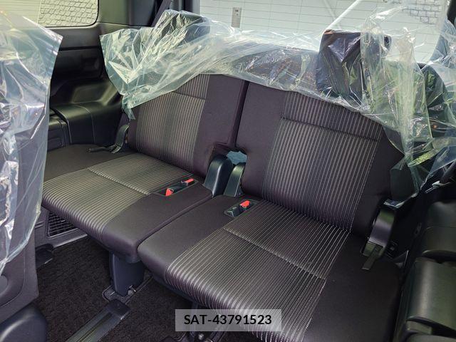 Toyota VOXY HYBRID 2020-03 7272794-22