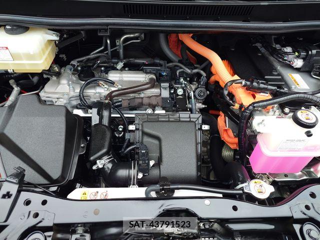 Toyota VOXY HYBRID 2020-03 7272794-24