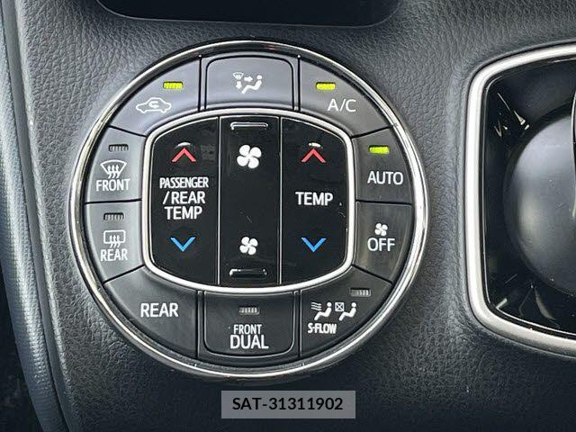 Toyota VOXY HYBRID 2016-02 7273257-14