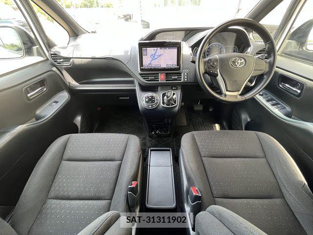 Toyota VOXY HYBRID 2016-02 7273257-1