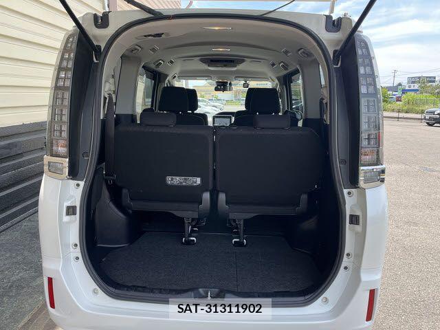Toyota VOXY HYBRID 2016-02 7273257-20