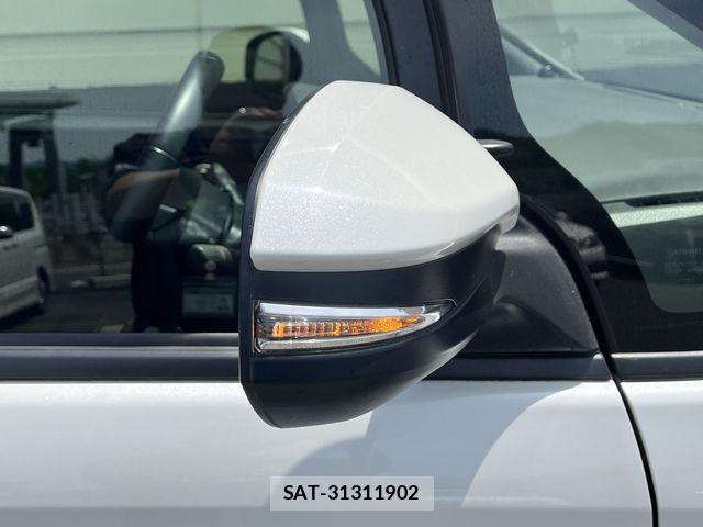 Toyota VOXY HYBRID 2016-02 7273257-24