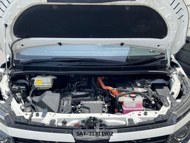 Toyota VOXY HYBRID 2016-02 7273257-27