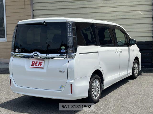 Toyota VOXY HYBRID 2016-02 7273257-2