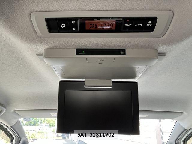 Toyota VOXY HYBRID 2016-02 7273257-5
