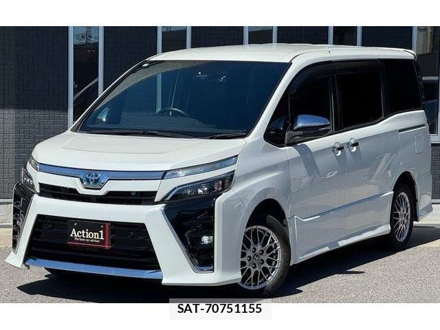 Toyota VOXY HYBRID 2021-04 7272885-0