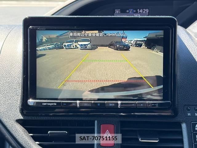 Toyota VOXY HYBRID 2021-04 7272885-20