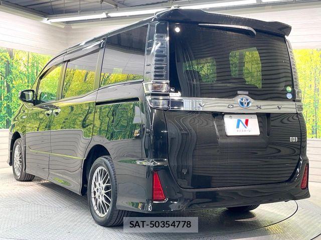 Toyota VOXY HYBRID 2018-01 7273255-17