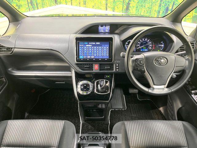 Toyota VOXY HYBRID 2018-01 7273255-1