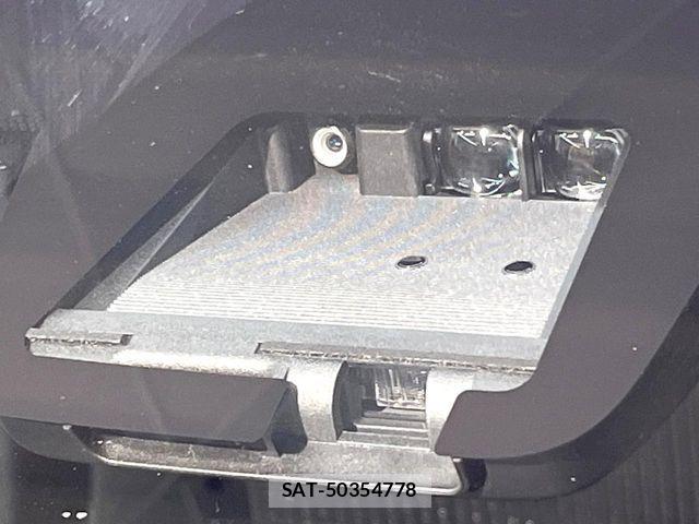 Toyota VOXY HYBRID 2018-01 7273255-2