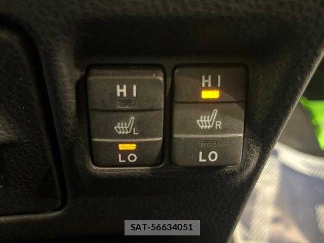 Toyota VOXY HYBRID 2015-07 7331157-4