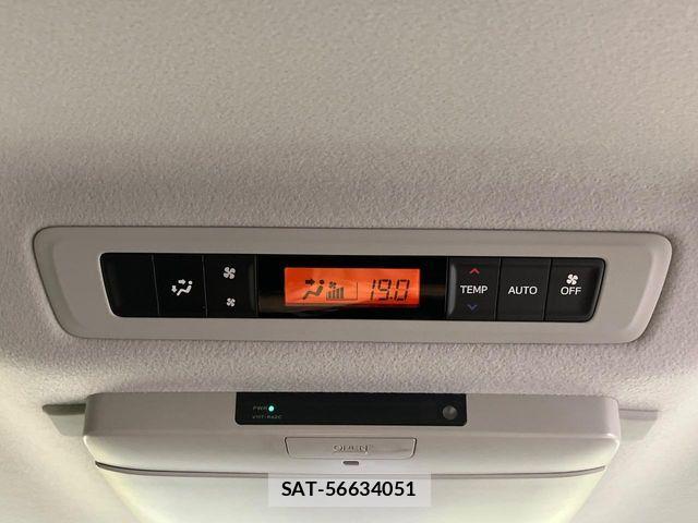 Toyota VOXY HYBRID 2015-07 7331157-5