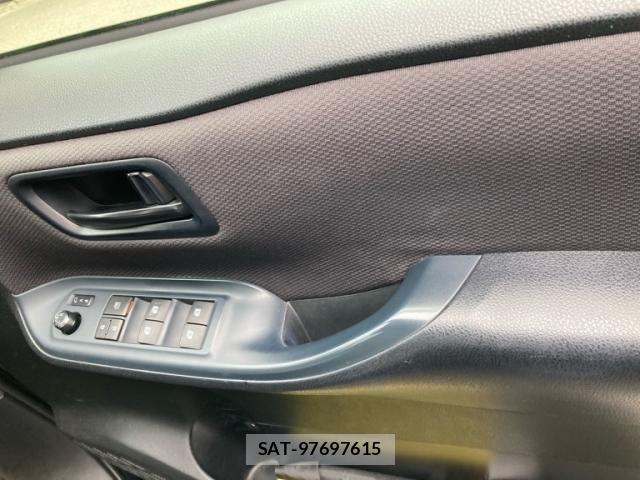 Toyota VOXY HYBRID 2014-04 7331159-14