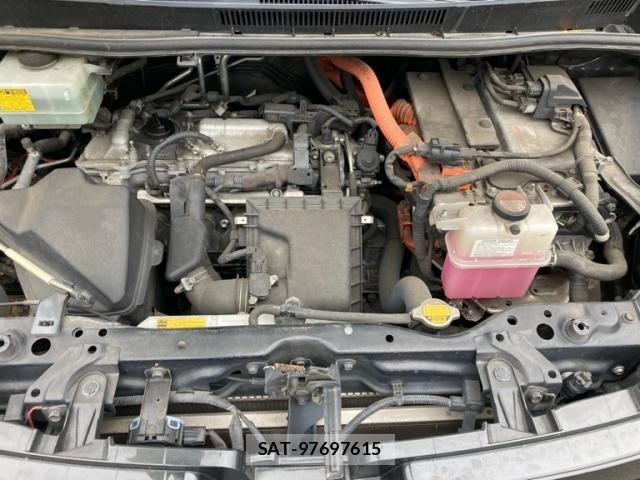Toyota VOXY HYBRID 2014-04 7331159-4