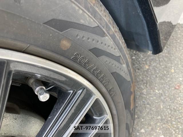Toyota VOXY HYBRID 2014-04 7331159-6