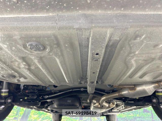 Toyota VOXY HYBRID 2024-03 7331133-18