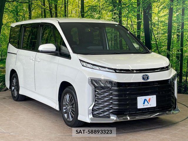 Toyota VOXY HYBRID 2023-02 7331147-16