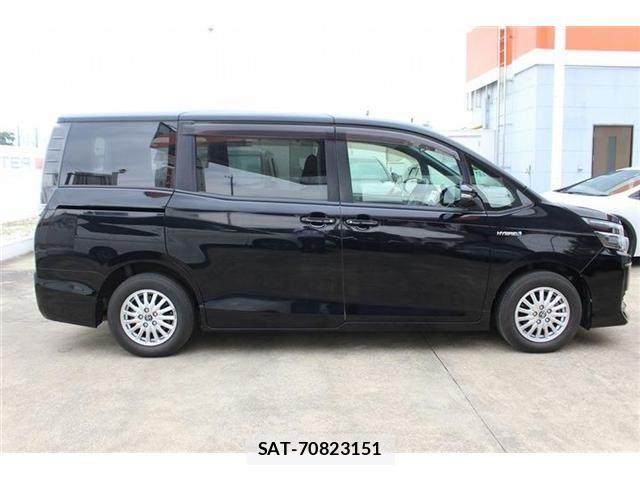 Toyota VOXY HYBRID 2015-03 7331156-13