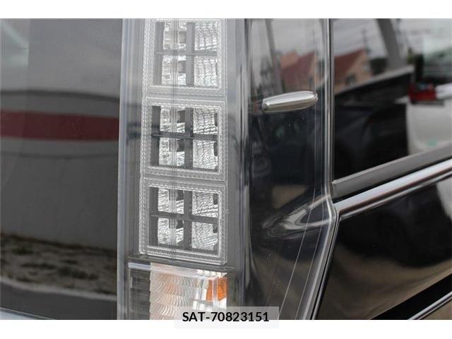 Toyota VOXY HYBRID 2015-03 7331156-22