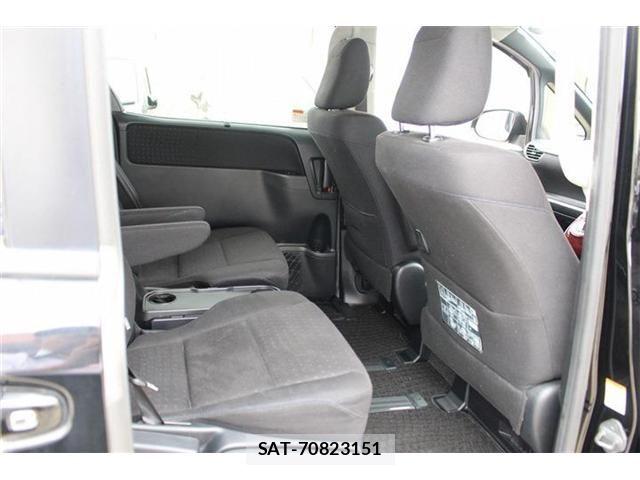 Toyota VOXY HYBRID 2015-03 7331156-26
