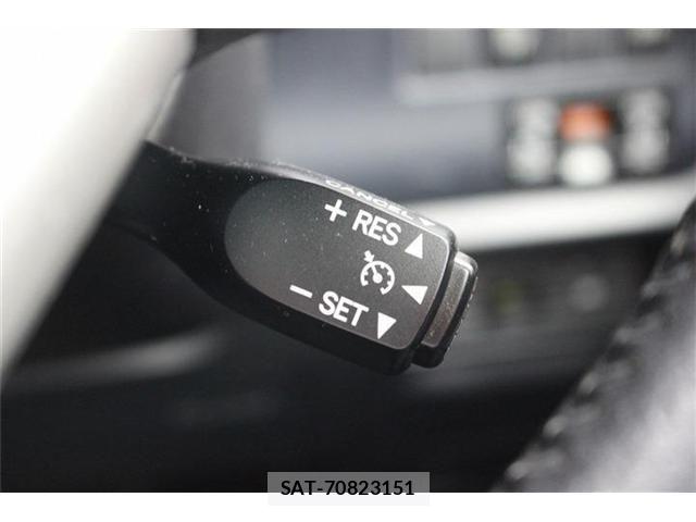 Toyota VOXY HYBRID 2015-03 7331156-4