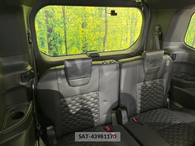 Toyota VOXY HYBRID 2023-10 7331127-9
