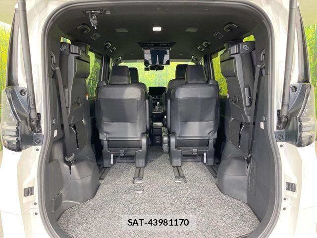 Toyota VOXY HYBRID 2023-10 7331127-10