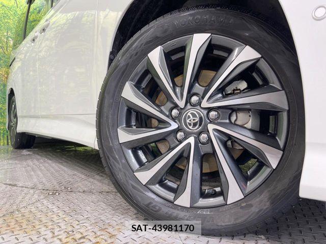 Toyota VOXY HYBRID 2023-10 7331127-12