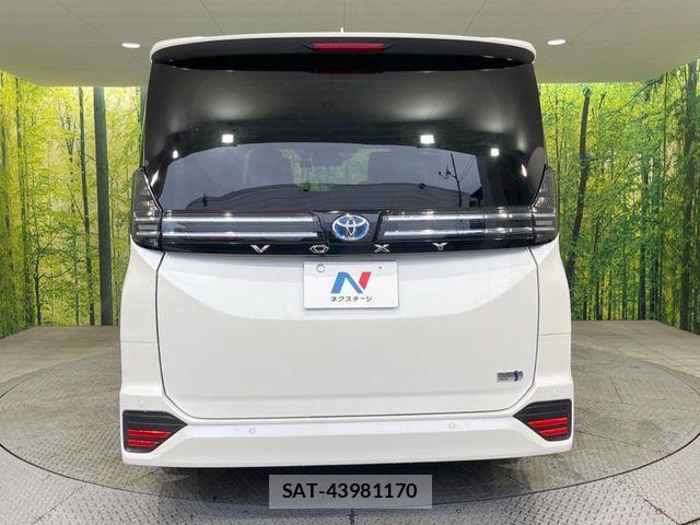 Toyota VOXY HYBRID 2023-10 7331127-15