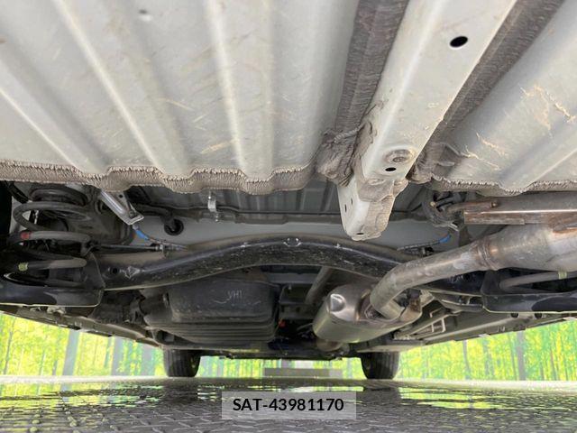 Toyota VOXY HYBRID 2023-10 7331127-18