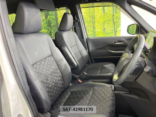 Toyota VOXY HYBRID 2023-10 7331127-7