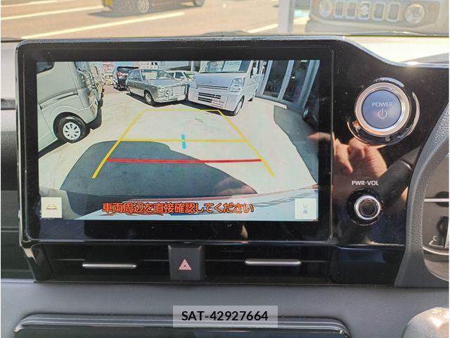 Toyota VOXY HYBRID 2023-05 7331145-12