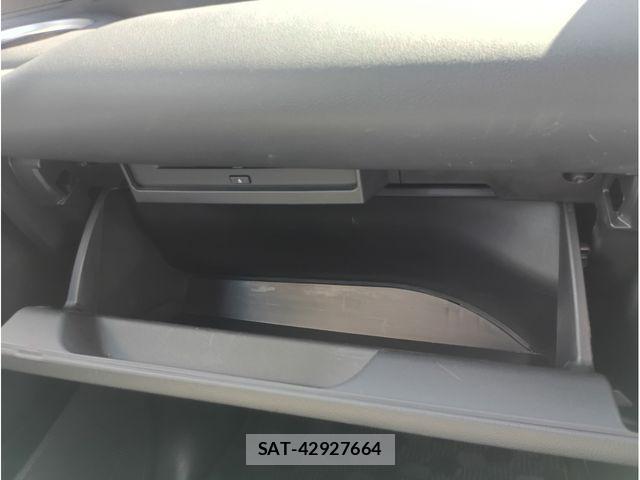 Toyota VOXY HYBRID 2023-05 7331145-14