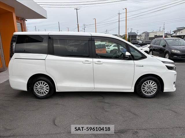 Toyota VOXY HYBRID 2014-07 7331162-10