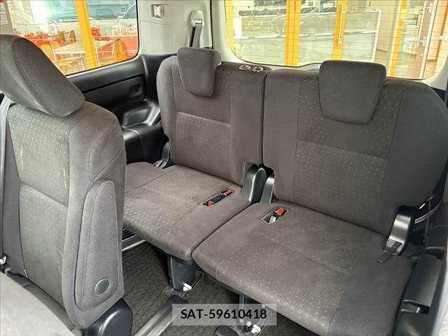 Toyota VOXY HYBRID 2014-07 7331162-19