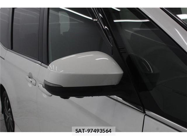 Toyota VOXY HYBRID 2022-03 7331148-9
