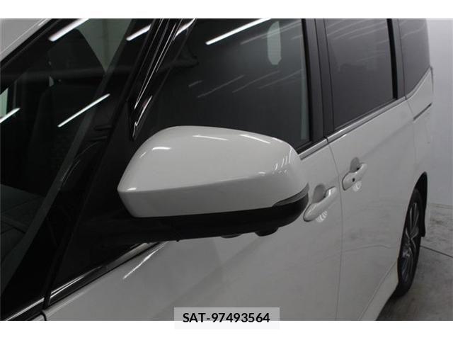 Toyota VOXY HYBRID 2022-03 7331148-16